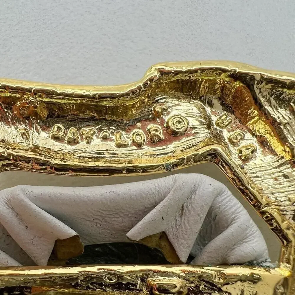 Day-Lor USA Vintage Gold Tone White Faux Leather Centerpiece Belt Buckle